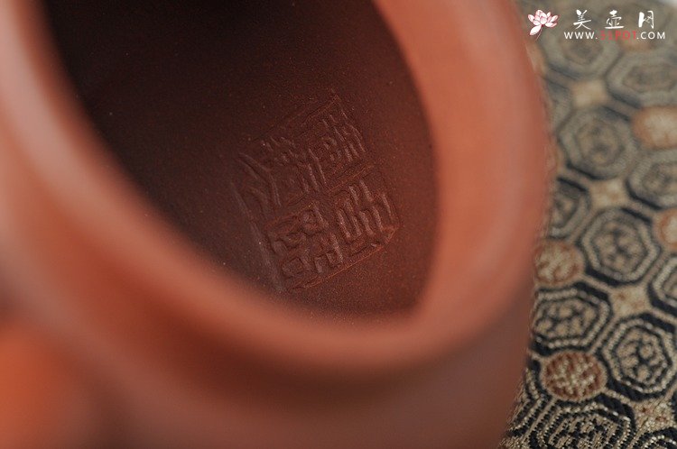 紫砂壶图片：老味十足 全手寿珍掇球 最新力作 俊雅有力道 - 宜兴紫砂壶网