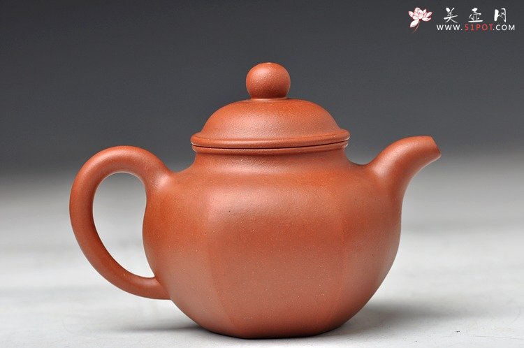 紫砂壶图片：曲峰老师义拍紫砂作品 青水泥六方掇球 雅安我们在一起 - 宜兴紫砂壶网