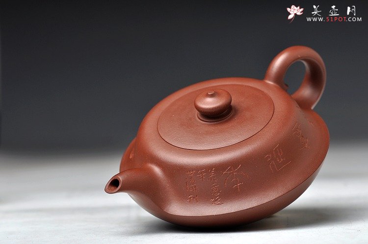 紫砂壶图片：线条流畅优美 造型新颖  清韵  - 宜兴紫砂壶网