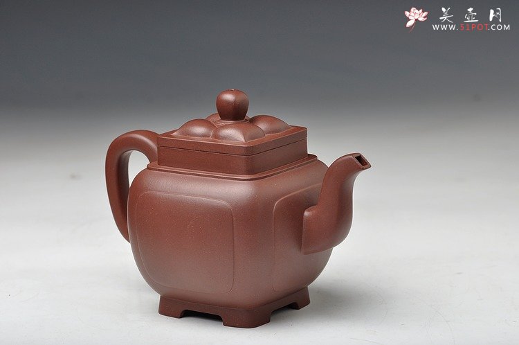 紫砂壶图片：精工大气 精品之作 全手工开光四方菱花 - 宜兴紫砂壶网