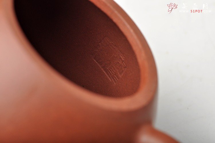 紫砂壶图片：清秀俊雅 陈进新品力作 全手秦权 - 宜兴紫砂壶网