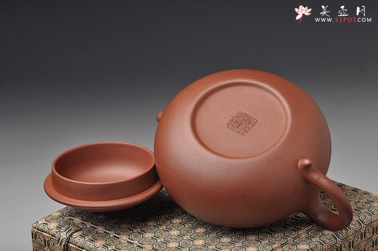 紫砂壶图片： 敦厚饱满 顾派仿古 形体耐品 传统实用 - 宜兴紫砂壶网