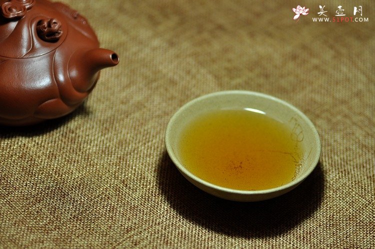 紫砂壶图片：雅致品茗杯 荷叶情思 乳香杯 - 宜兴紫砂壶网