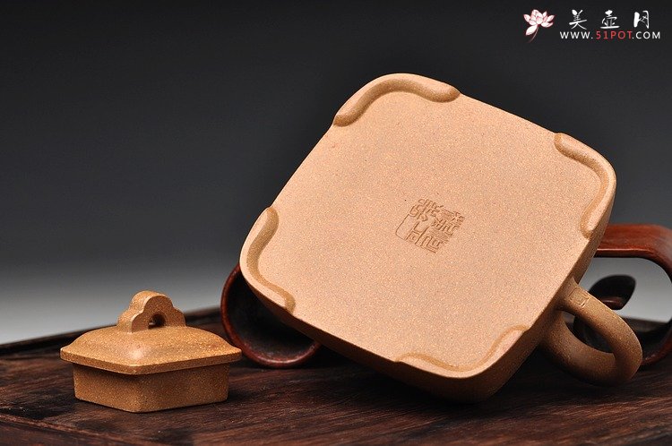 紫砂壶图片：强强联合 李彦雄通景山水 全手孤棱 素雅耐品 - 宜兴紫砂壶网