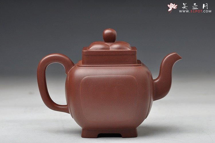 紫砂壶图片：精工大气 精品之作 全手工开光四方菱花 - 宜兴紫砂壶网