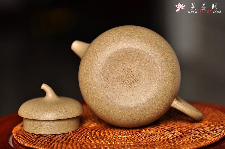 紫砂壶图片：传统经典 景舟茄段 - 宜兴紫砂壶网