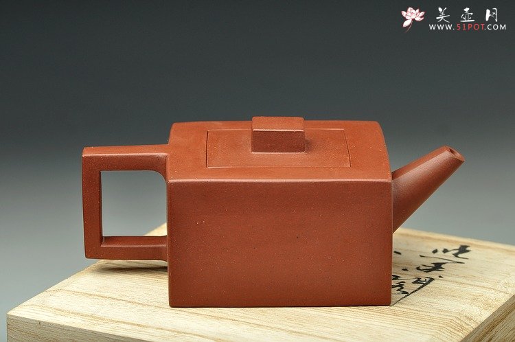 紫砂壶图片：正气浩然  全手工镶片 四方求正 君子之立 - 宜兴紫砂壶网