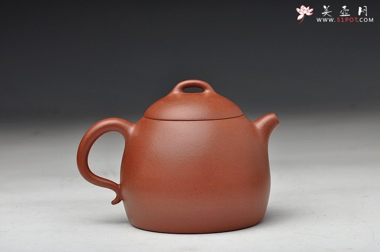 紫砂壶图片：清秀俊雅 陈进新品力作 全手秦权 - 宜兴紫砂壶网
