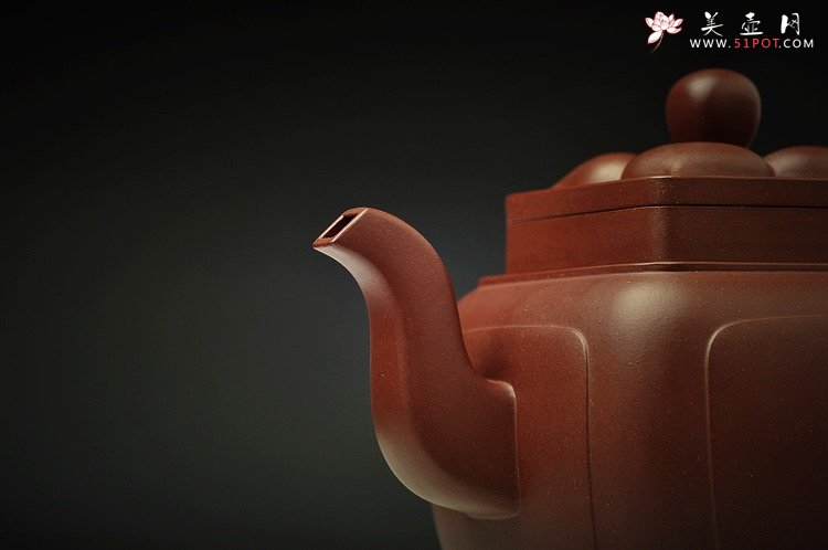 紫砂壶图片：精工大气 精品之作 全手工开光四方菱花 - 宜兴紫砂壶网