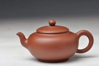 紫砂壶图片：美壶双节特惠之紫韵 舒畅的器形耐品 - 宜兴紫砂壶网