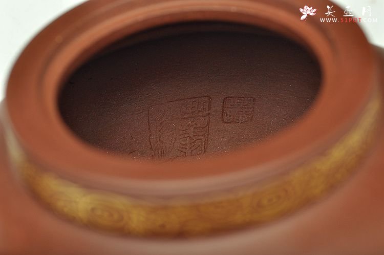 紫砂壶图片：曲峰原创作品 典雅大气 全手雍和 宫廷风格 - 宜兴紫砂壶网