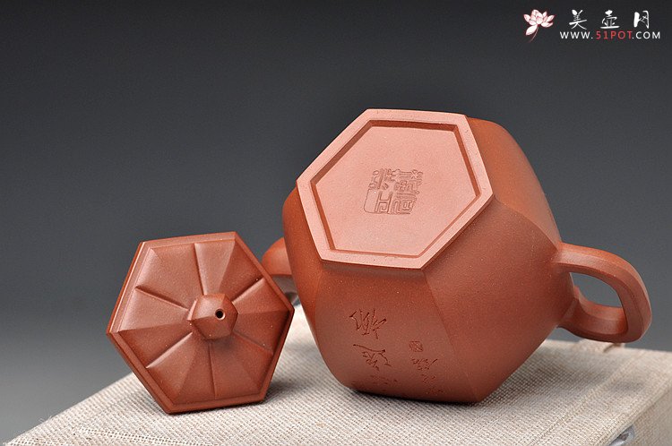 紫砂壶图片：强强联合之经典作品全手步步高登 国工师陈宏林装饰 - 宜兴紫砂壶网
