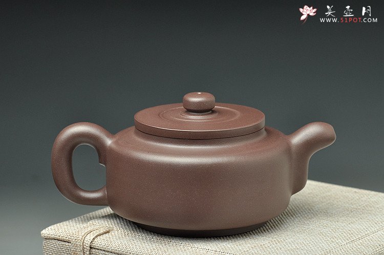 紫砂壶图片：端庄沉稳 内敛 陈进力作 精工紫茄泥   全手德韵 - 宜兴紫砂壶网