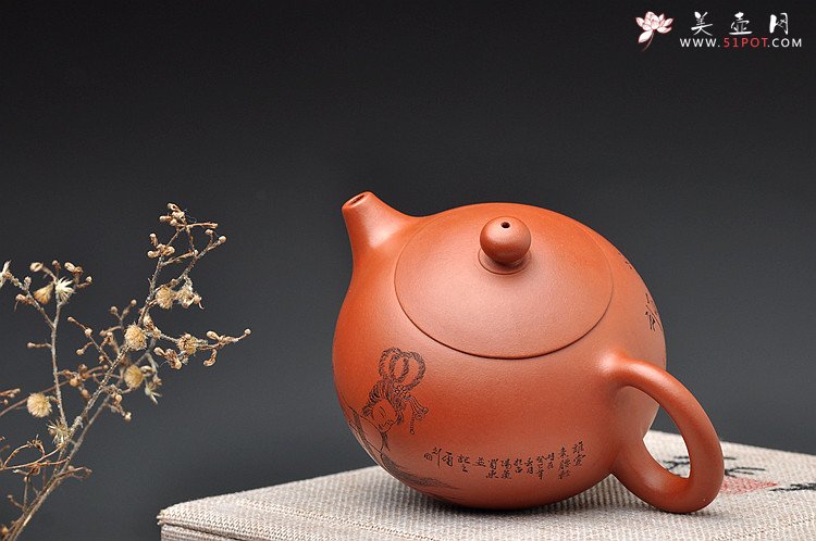 紫砂壶图片：谁赏素腰轻o(∩_∩)o  红泥西施 韵味十足 - 宜兴紫砂壶网
