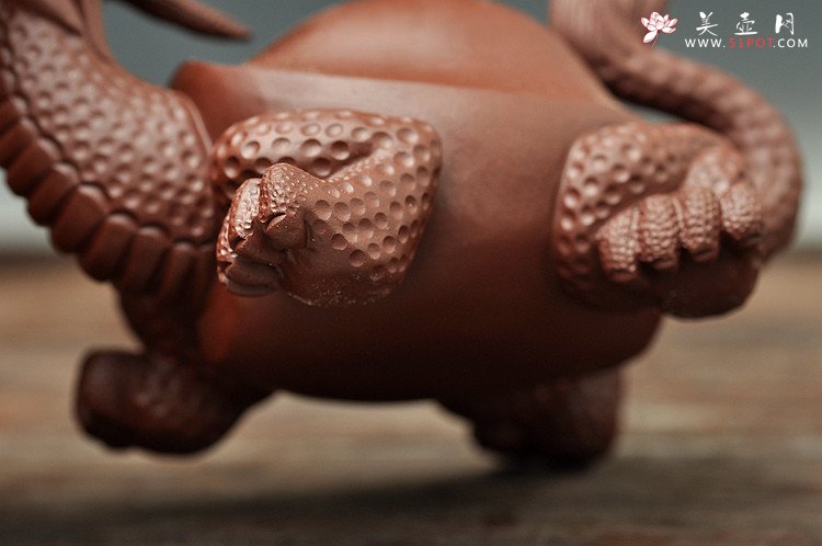 紫砂壶图片：精品龙龟茶宠 - 宜兴紫砂壶网