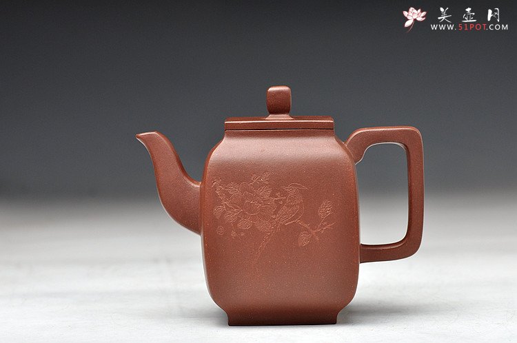 紫砂壶图片：优雅的方器 女中方器好手 全手玉亭四方 国大师李昌鸿装饰 - 宜兴紫砂壶网