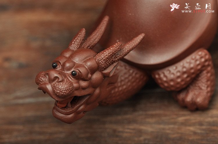 紫砂壶图片：精品龙龟茶宠 - 宜兴紫砂壶网