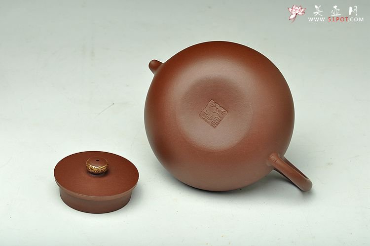 紫砂壶图片：曲峰原创作品 典雅大气 全手雍和 宫廷风格 - 宜兴紫砂壶网