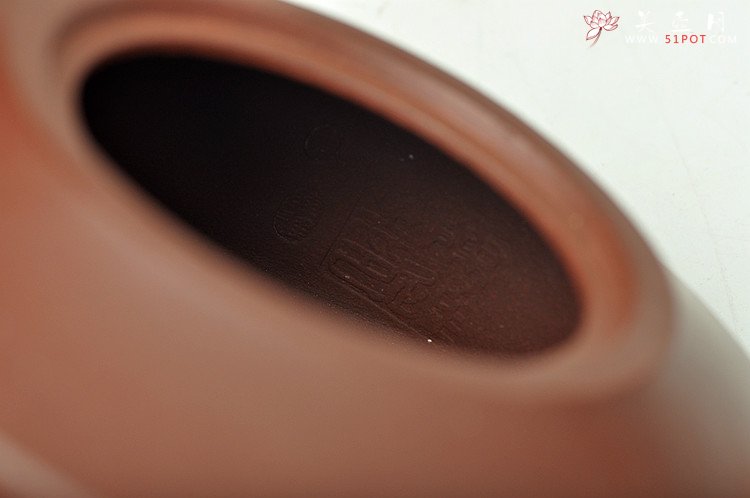 紫砂壶图片：传统之作 协调秀美 全手汉君 - 宜兴紫砂壶网