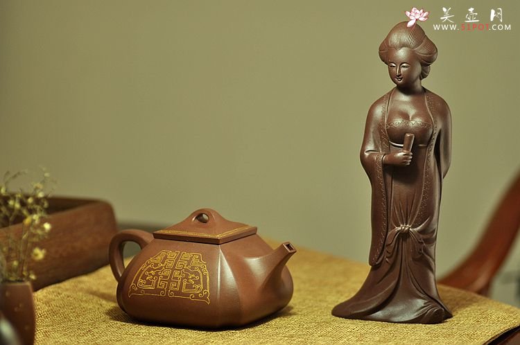 紫砂壶图片：温文尔雅 落落大方 才女 栩栩如生  做工精致 - 宜兴紫砂壶网