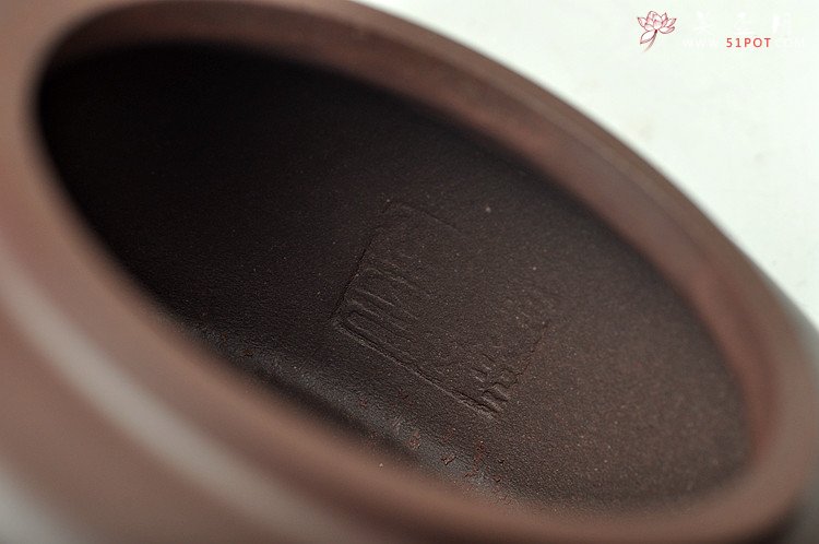 紫砂壶图片：端庄沉稳 内敛 陈进力作 精工紫茄泥   全手德韵 - 宜兴紫砂壶网