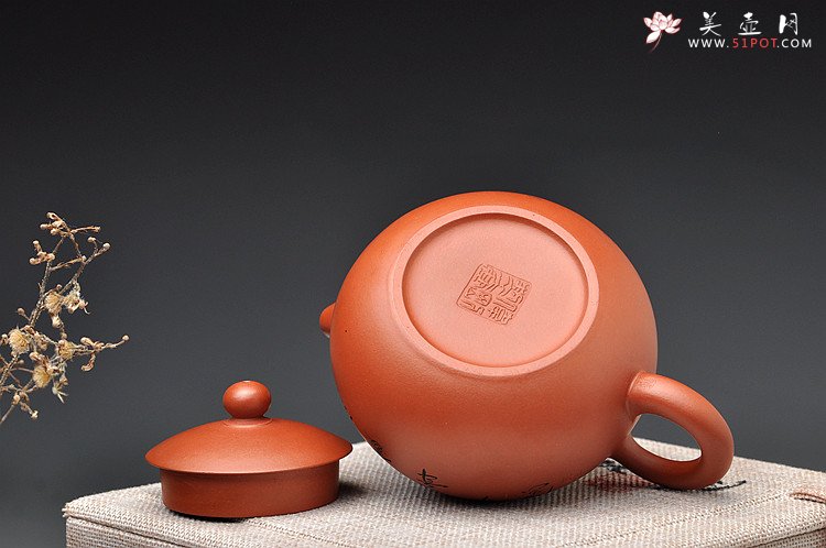 紫砂壶图片：谁赏素腰轻o(∩_∩)o  红泥西施 韵味十足 - 宜兴紫砂壶网
