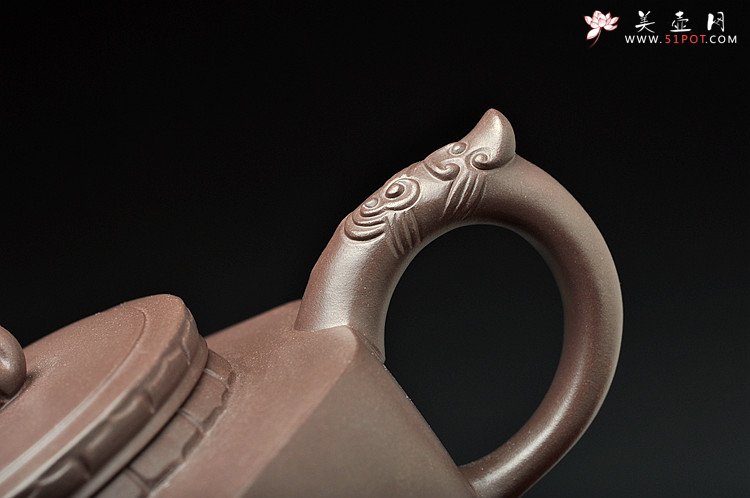 紫砂壶图片：陈进最新力作 大气厚重  全手中华情 送礼精品 - 宜兴紫砂壶网