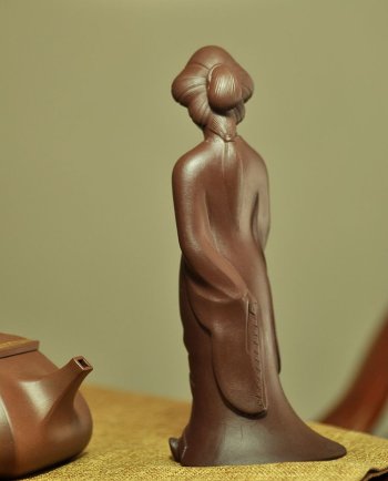 紫砂壶图片：温文尔雅 落落大方 才女 栩栩如生  做工精致 - 宜兴紫砂壶网