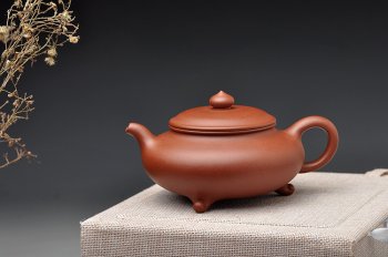 紫砂壶图片：适合绿茶 纤秀可人 三足扁樱 - 宜兴紫砂壶网