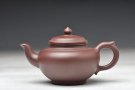 紫砂壶图片：紫茄泥 线条流畅 传统器形 全手笑樱 - 宜兴紫砂壶网