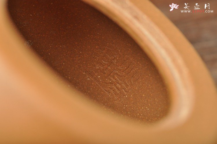 紫砂壶图片：曼生十八式之全手井栏 摹古之作 古朴典雅 - 宜兴紫砂壶网