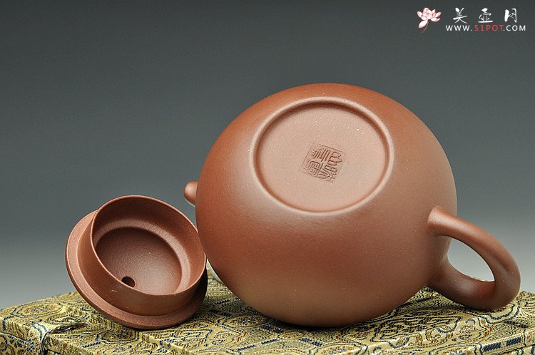 紫砂壶图片：李寒勇定样 台湾映雪山房定制亨掇 经典特拼紫泥 - 宜兴紫砂壶网