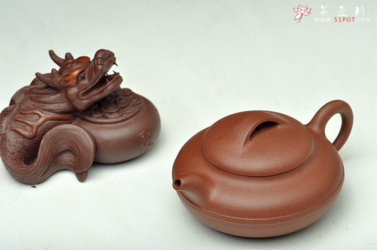 紫砂壶图片：优质青水泥 线圆 传统实用 经典小品 - 宜兴紫砂壶网