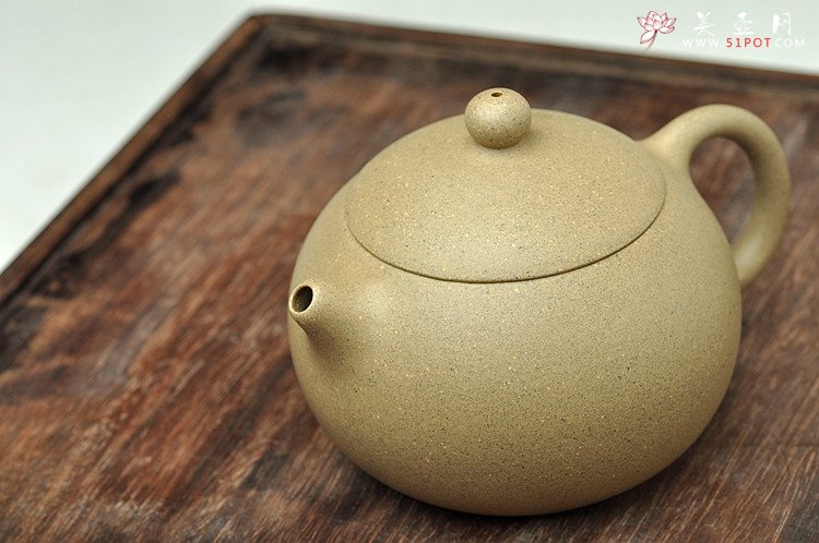 紫砂壶图片：徐亚春新作  全手段泥西施 整体周正耐品 仅此一件 - 宜兴紫砂壶网