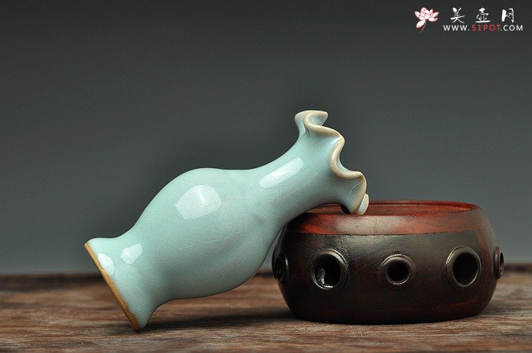 紫砂壶图片：汝瓷小花瓶  汝州汝瓷 文房小玩意 - 宜兴紫砂壶网