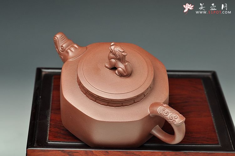 紫砂壶图片：陈进最新力作 大气厚重 全手中华情 送礼精品 - 宜兴紫砂壶网