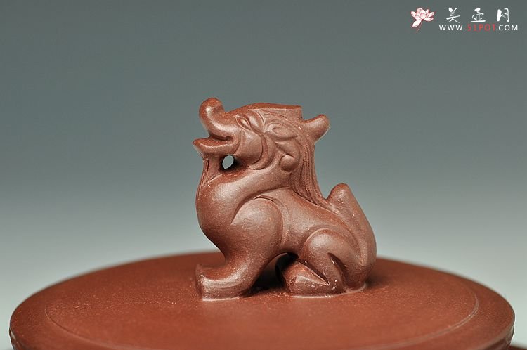 紫砂壶图片：陈进最新力作 大气厚重 全手中华情 送礼精品 - 宜兴紫砂壶网