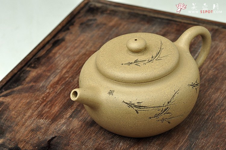 紫砂壶图片：新作 全手直流柿圆 实用精品 陆逸舟装饰 - 宜兴紫砂壶网