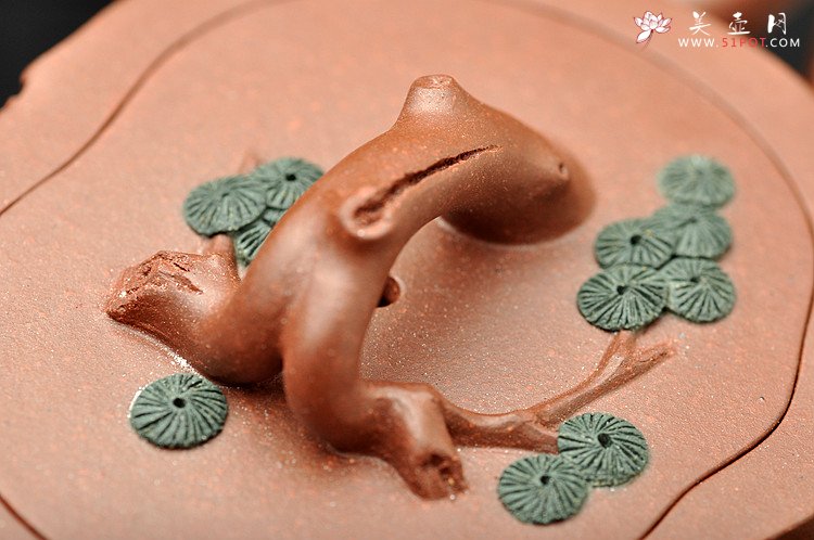 紫砂壶图片：三色演绎  全手三友祝福套壶 终极版 花货实力派 臻品之藏 - 宜兴紫砂壶网