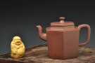 紫砂壶图片：全手新作 精工大气 挺拔清秀 六方吉壶 - 宜兴紫砂壶网
