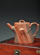 紫砂壶图片：单志萍最新作品 全手松福 造型更加经典俊秀  - 宜兴紫砂壶网