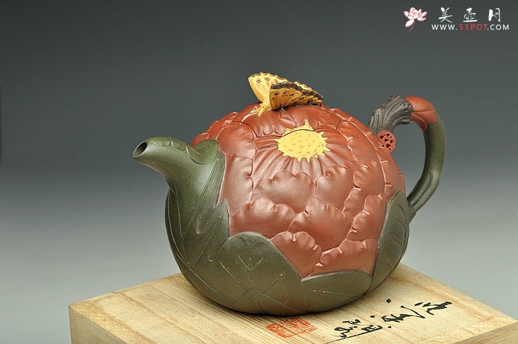 紫砂壶图片：国色天香之牡丹壶 蒋蓉经典款型 - 宜兴紫砂壶网