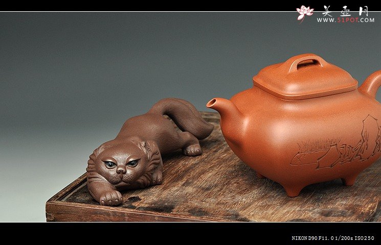 紫砂壶图片：李志刚 御猫 栩栩如生 气势十足 豪华茶宠 - 宜兴紫砂壶网