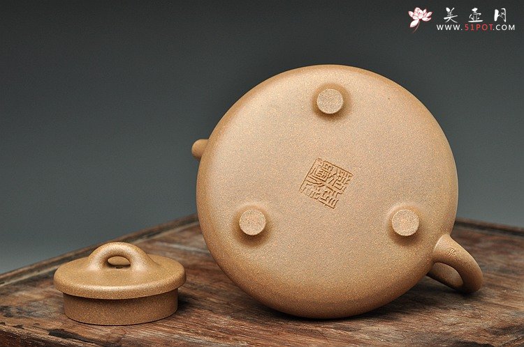 紫砂壶图片：养的透的老段 全手子冶石瓢 周正器形 仅1把 - 宜兴紫砂壶网