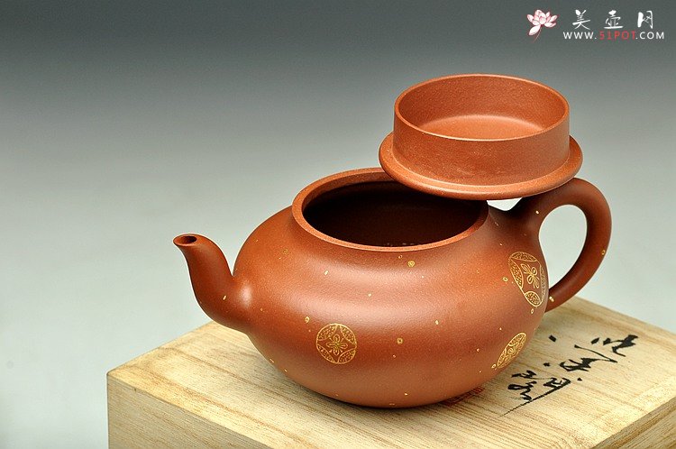 紫砂壶图片：曲峰新品 简洁明朗 全手金色年华 做工精致 - 宜兴紫砂壶网