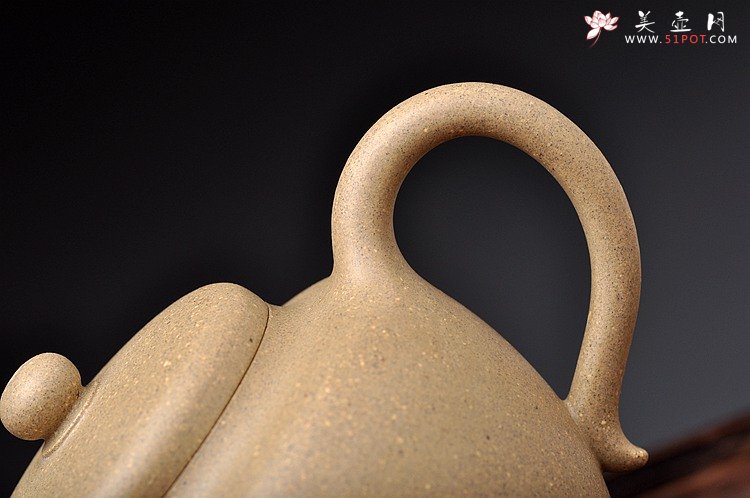 紫砂壶图片：简练素雅 高旭峰款 线条流畅 全手静月 - 宜兴紫砂壶网