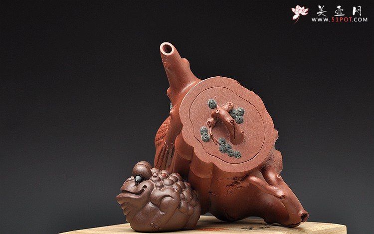 紫砂壶图片：单志萍2013全手工大赛同款作品 舞动之魅 全手三友祝福 - 宜兴紫砂壶网