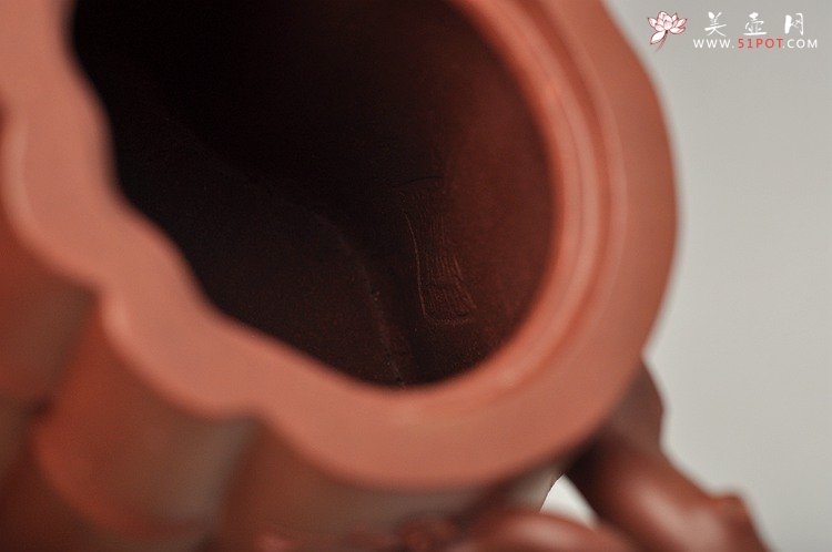 紫砂壶图片：单志萍2013全手工大赛同款作品 舞动之魅 全手三友祝福 - 宜兴紫砂壶网