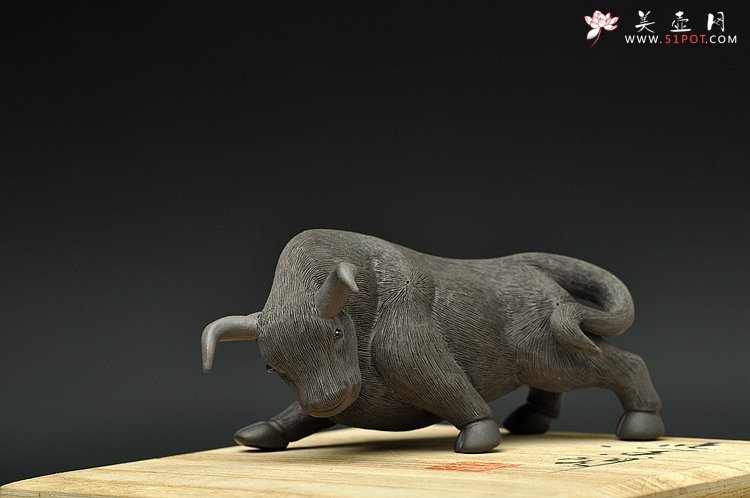 紫砂壶图片：健康黑牛茶宠o(∩_∩)o  栩栩如生 - 宜兴紫砂壶网