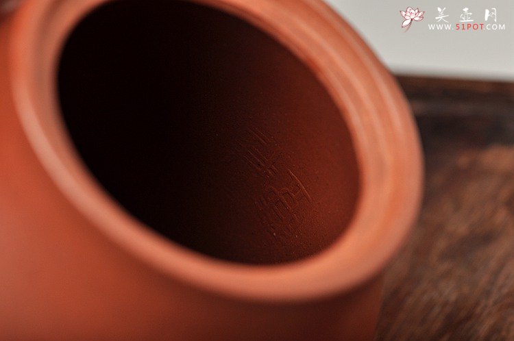 紫砂壶图片：敦厚古风 潘小东全手新作 君冠 耐品实用 - 宜兴紫砂壶网